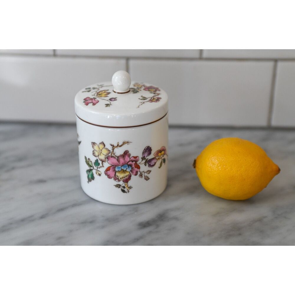 Wedgwood Swallow and Floral Bone China Trinket Pot Lidded Jar